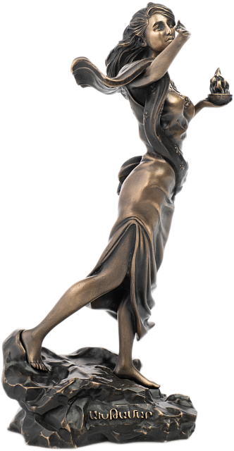 Статуэтка Ахтамар с платком (бронза)